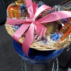 Satterfield's Floyds Knobs - Amazing gift basket!