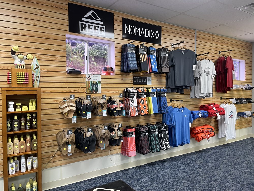 BIG THUNDER MARINE - GLENCOVE - 16 Photos - 147 Glencove Boulevard