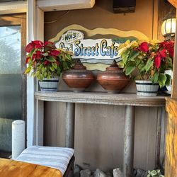 Noi and Doi's 2nd Street Cafe - Thai food in Los Osos