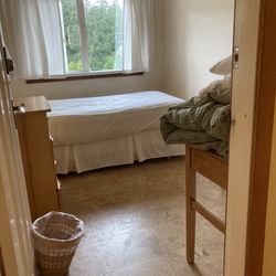 Salt Spring Centre - Single room (#4)