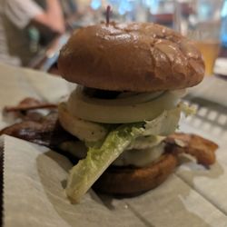 Alley Cat Lounge - Cat Burger