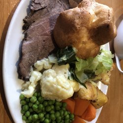 The Tap House - Sunday Roast (lots of gravy on the side) even on Thursday