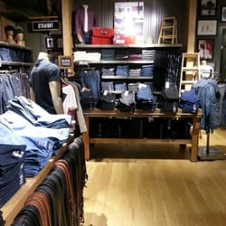 levis crossiron mall