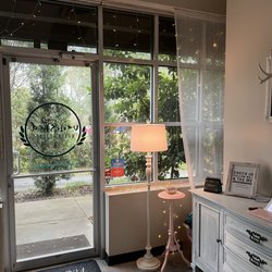 Vanished Waxing Studio - So cozy and shabby chic!