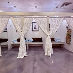 Chill Boutique - Our changing rooms