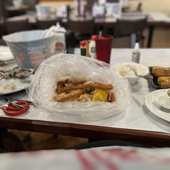 Craving Crab Haus - Yummy - Cajun/Creole Near Me - Riverside, California