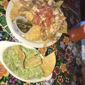 Tacos Marianita - Chicken nachos and guacamole - Mexican Near Me - Haverstraw, New York Tacos Marianita - Chicken nachos and guacamole - Mexican Near Me - Haverstraw, New York