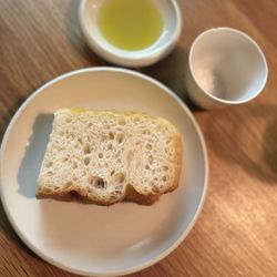 Barra - Bread service