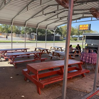 El Marisquero Seafood - Seating - Food Trucks Near Me - Austin, Texas El Marisquero Seafood - Seating - Food Trucks Near Me - Austin, Texas