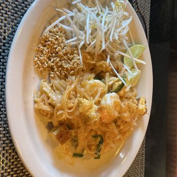 Lers Ros Thai - Shrimps Pad Thai - Thai Near Me - San Francisco, California Lers Ros Thai - Shrimps Pad Thai - Thai Near Me - San Francisco, California