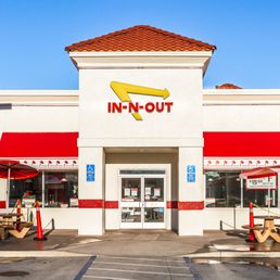 Exterior photo of In-N-Out Burger - Atascadero, California Exterior photo of In-N-Out Burger - Atascadero, California