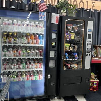 La Porte Washateria - Snack & Drink Machine - Laundromat Near Me - La Porte, Texas La Porte Washateria - Snack & Drink Machine - Laundromat Near Me - La Porte, Texas