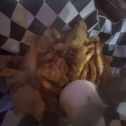 Fried Oysters and fries Fried Oysters and fries