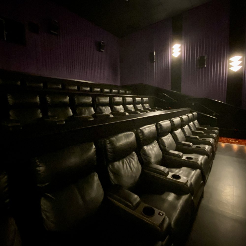 Cinemark Tinseltown - Leather reclining seats - Cinema Near Me - Boardman, Ohio Cinemark Tinseltown - Leather reclining seats - Cinema Near Me - Boardman, Ohio