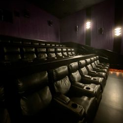 Cinemark Tinseltown - Leather reclining seats