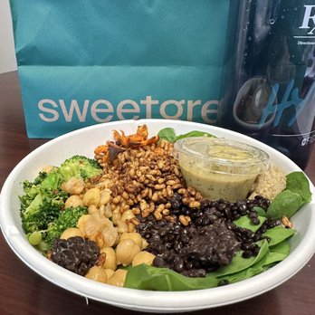 sweetgreen - Healthy Salads, Wraps, and Bowls - The bowls have gotten so small. So disappointed - Salad Near Me - Walnut Creek, California sweetgreen - Healthy Salads, Wraps, and Bowls - The bowls have gotten so small. So disappointed - Salad Near Me - Walnut Creek, California