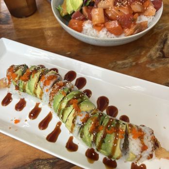 Lahaina Sushi Ko - shrimp tempura roll & poke combo - Sushi Bars Near Me - Lahaina, Hawaii