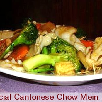 Peking House - Special Cantonese Chow Mein - Chinese Near Me - Regina, Saskatchewan