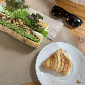 Finch's Market - Fantastic croissant & delicious avocado sandwich - Cafes Near Me - Vancouver, British Columbia Finch's Market - Fantastic croissant & delicious avocado sandwich - Cafes Near Me - Vancouver, British Columbia