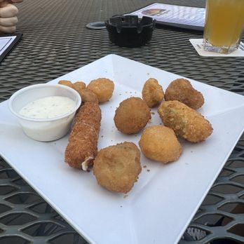 Mulligans Grill & Pub - Sampler for $13 - Sports Bars Near Me - Lincoln, Nebraska