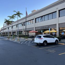 Airport Trade Center - Everything close