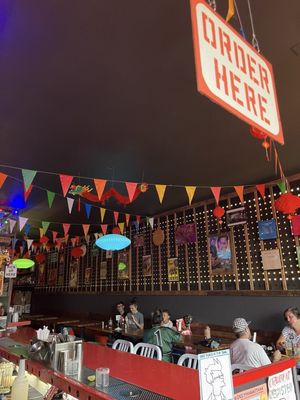 Short Round / Crying Tigers by null