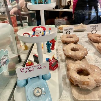 Landline Doughnuts & Coffee - Glazed doughnuts with mini landline phone display - Donuts Near Me - Longmont, Colorado Landline Doughnuts & Coffee - Glazed doughnuts with mini landline phone display - Donuts Near Me - Longmont, Colorado