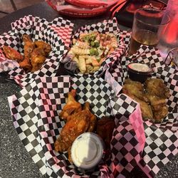 Peabody's Restaurant, Bar & Billiards - Wings wings wins