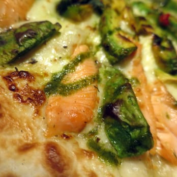 Gochiso - Smoked Salmon and Avocado Pizza - Japanese Near Me - Hong Kong, HK
