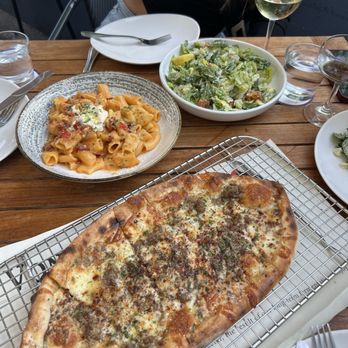 Von's 1000 Spirits - Cardini's Caesar, Spicy "Rigs", and Von's Cacio e Pepe Pizza - all absolutely delicious! - New American Near Me - Seattle, Washington Von's 1000 Spirits - Cardini's Caesar, Spicy "Rigs", and Von's Cacio e Pepe Pizza - all absolutely delicious! - New American Near Me - Seattle, Washington