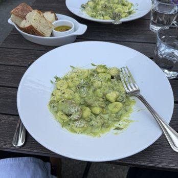 Marlow Bistro - Mediterranean Near Me - New York, New York