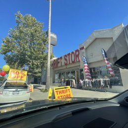 The thrift store with rude owner
