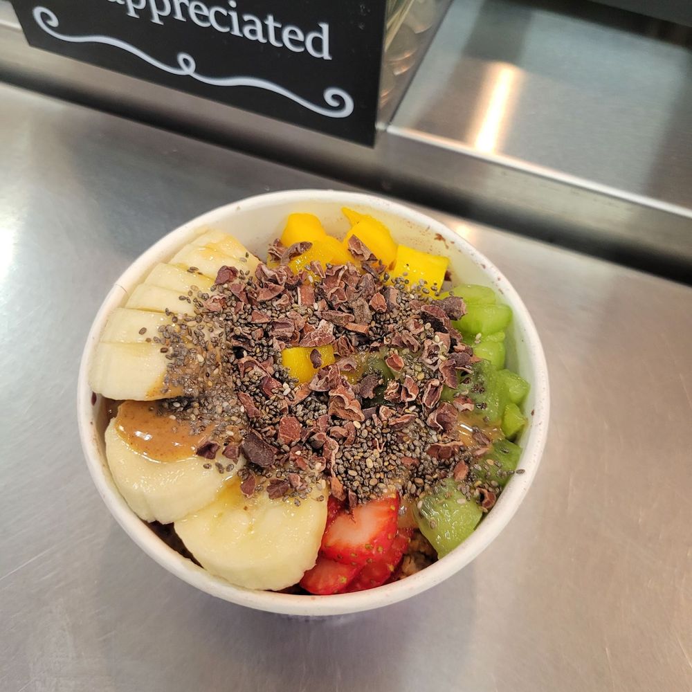 Ubatuba Açaí - Irvine - Build your own medium acai bowl - Acai Bowls Near Me - Irvine, California