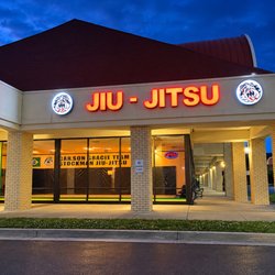 Stockman Jiu-Jitsu - Summer Night outside of the front of Stockman Jiu-Jitsu