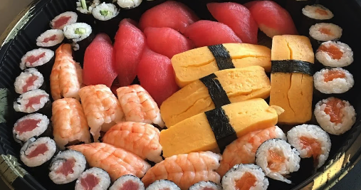 Sushi Uma by null