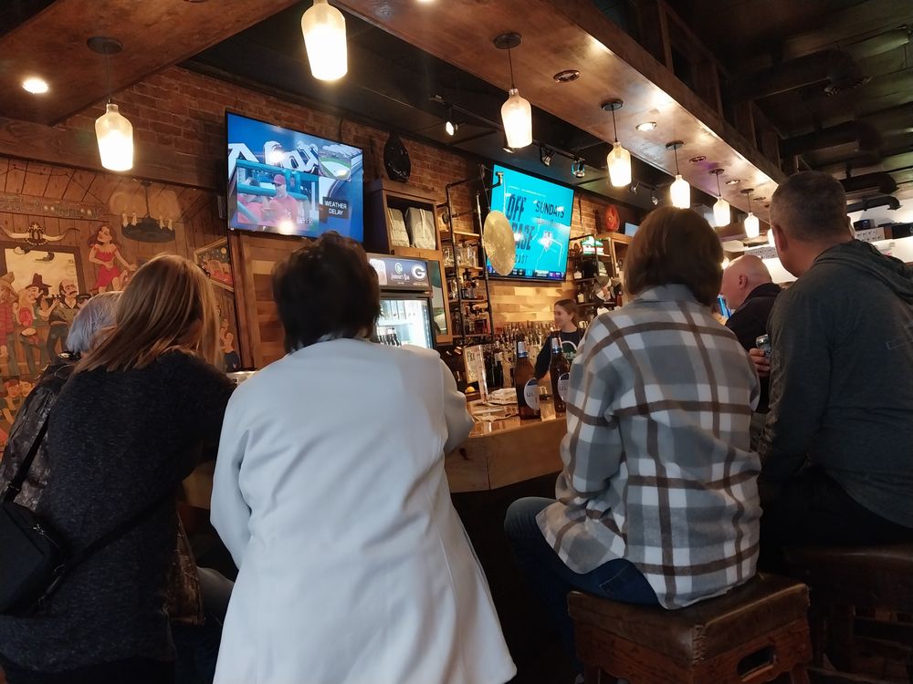 Johnnie's Bar Logo