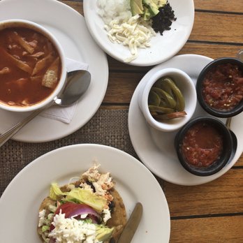 El Pegaso - Chicken tostada & Azteca soup with all the fixings (tastes more like American tomato soup, though) - Mexican Near Me - San Miguel de Allende, AGU