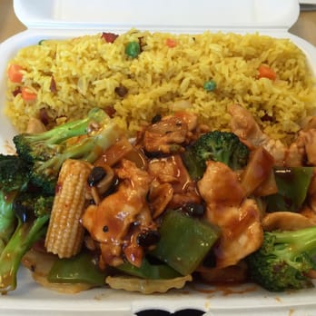 China King - Hunan chicken with mixed vegetables - Chinese Near Me - Nokomis, Florida