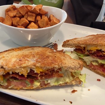 Another Broken Egg Cafe - Breakfast & Brunch Near Me - Lafayette, Louisiana