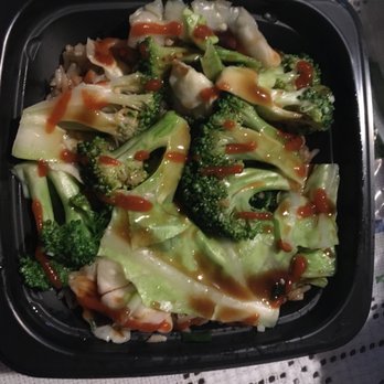 Panda Express - Serving on veggies are amazing though, but when it's a meat entree expect it to be pathetic - Chinese Near Me - Santa Paula, California