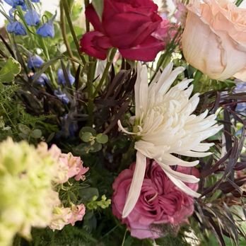 NovaPetal Flower Lab - Florists Near Me - Phoenix, Arizona