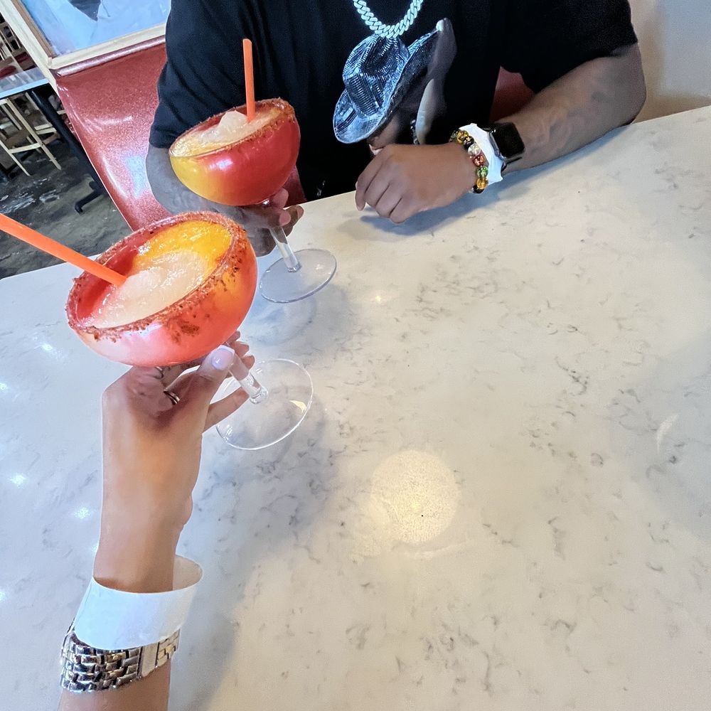 REDDS - Margaritas - American Near Me - Houston, Texas