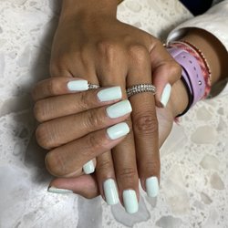 T Nails