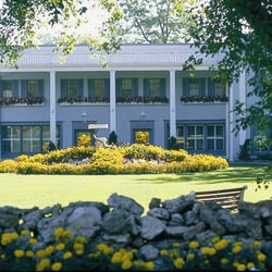 Simon's Restaurant - Located inside the historic Homestead Resort
