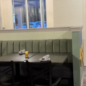 Pat’s - Main dining room - Italian Near Me - Cumberland, Rhode Island