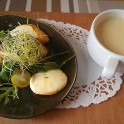 Un goût de chez nous - Velouté de panais et châtaignes, scarmozza au miel