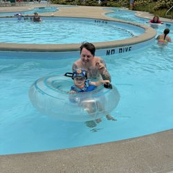 Alligator's Creek Aquatic Center - Lazy river