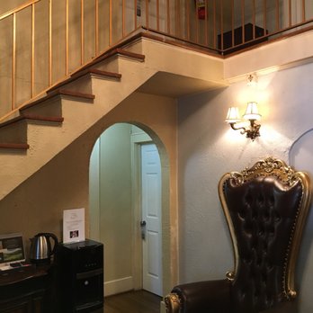 Zalla Massage - Waiting Area - Massage Near Me - Houston, Texas Zalla Massage - Waiting Area - Massage Near Me - Houston, Texas