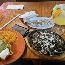 Los Potrillos - Fajitas Poblanos with Premium Margarita