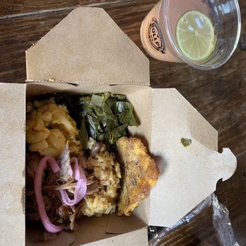 Boricua Soul - Lunch box with watermelon spritzer - Soul Food Near Me - Durham, North Carolina Boricua Soul - Lunch box with watermelon spritzer - Soul Food Near Me - Durham, North Carolina